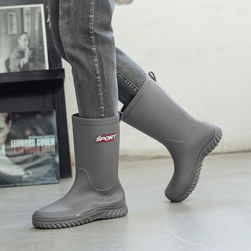 Rain Boots Men's Medium Tube Fashion Outdoor Waterproof and Non-slip Thickened Rain Shoes Fishing Water Shoes Velvet Thermal Rubber Shoes Water Boots