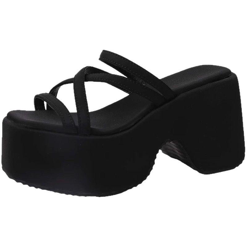 Thick-bottomed Muffin Black Cool Slippers 2025 Spring and Summer New Women's Fashion French Beach Vacation Rome Cool