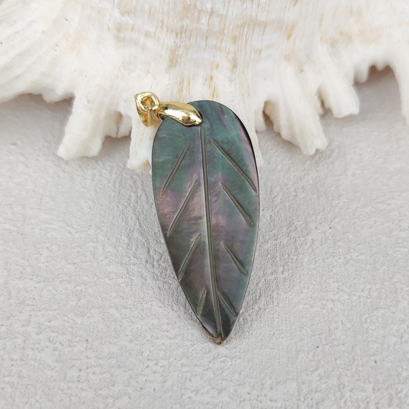 Natural Seashell Leaf Clavicle Chain with Camellia Pendant