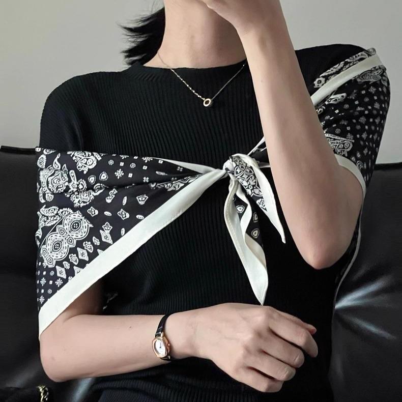 New High-end French Flower Print Triangle Scarf Old Money Wind Belt Fashion Headscarf Women's Imitation Silk Scarf