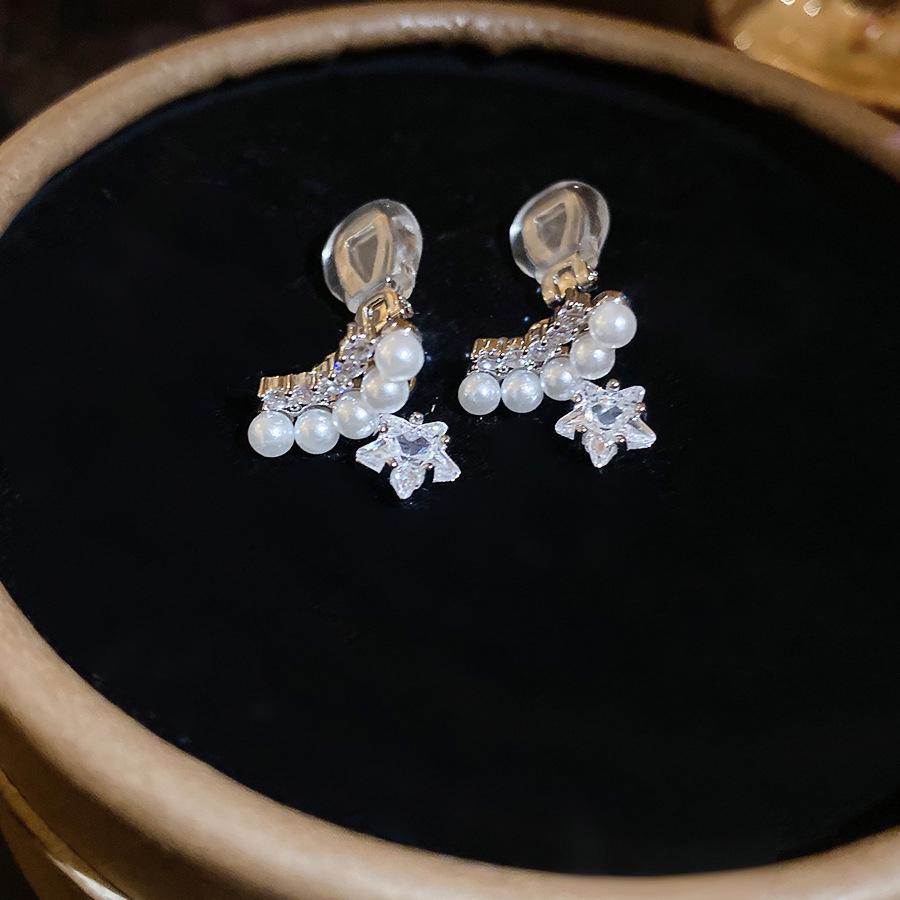 Gold-Plated Zircon Star Ear Clip, No Piercing Needed - High-End Luxury with Pearls