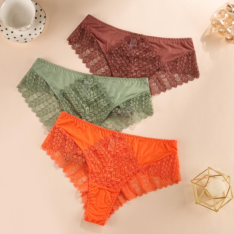 TERMEZY 2Pcs/Lot Sexy Mid Rise Patchwork Briefs Hollow-out Lace Pattern Panties Solid Color Breathable Skin-fit Briefs