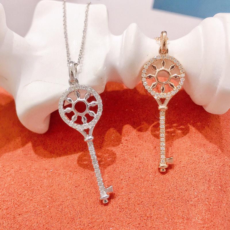 Creative Key Shape Necklace for Women Jewelry  Plated Zircon Sweater Chain Necklace Collars Birthday Gift Party Jewelry