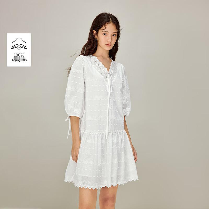 

INMAN Women s V-Neck Embroidered A-Line Dress M