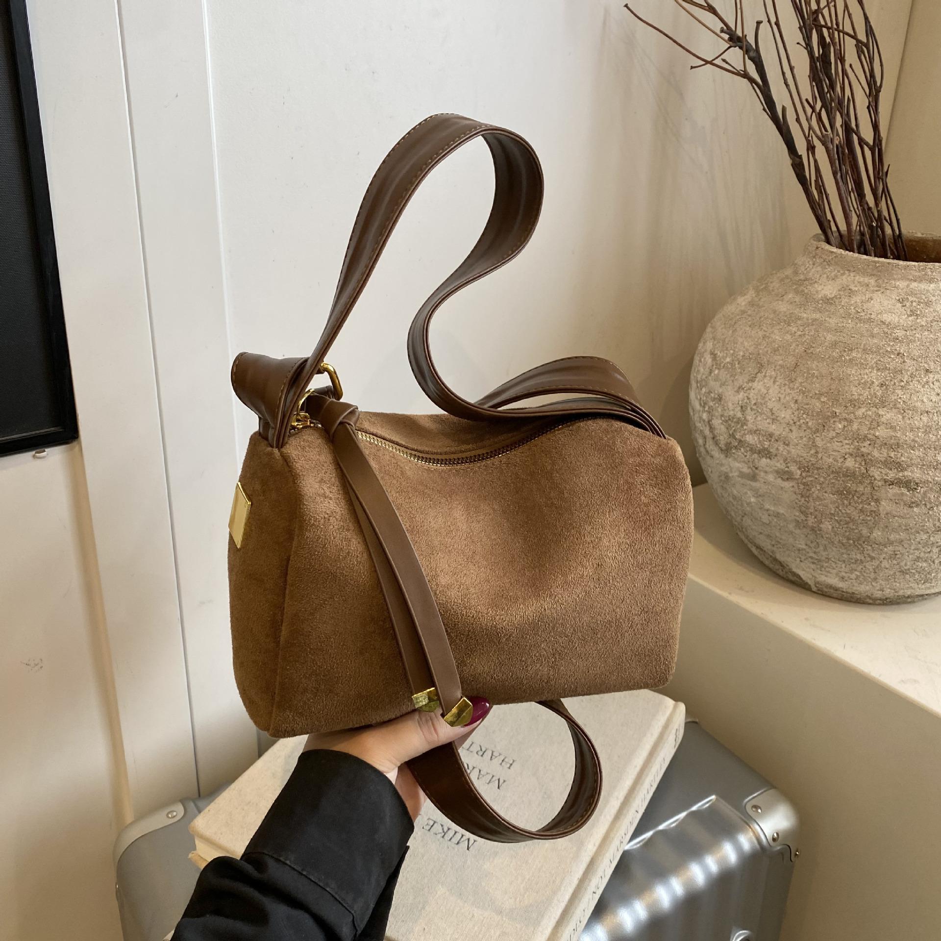 

Ретро замшевая сумка подмышку женская новая универсальная в иностранном стиле на одно плечо кроссбоди сумка-подушка модная женская сумка коричневый