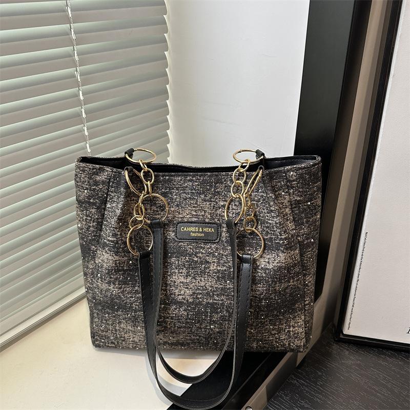 Simple casual commuting large capacity versatile shoulder underarm bag texture new fashion portable tote bag women