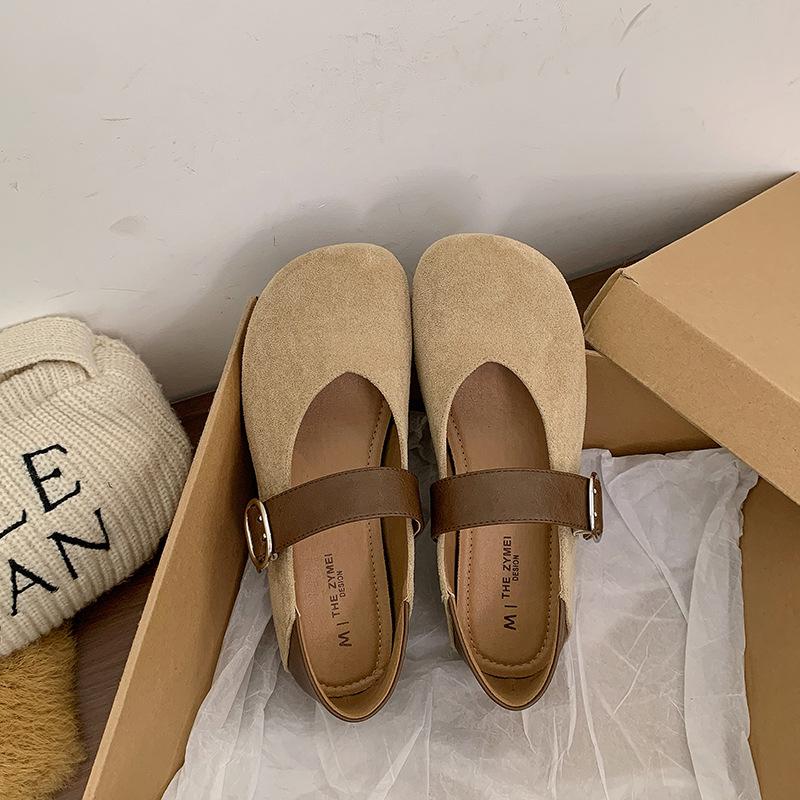 Wersja koreańska zamszowe czółenka z okrągłym noskiem damskie 2025 nowa jesień retro panterka modne Mary Jane małe skórzane buty