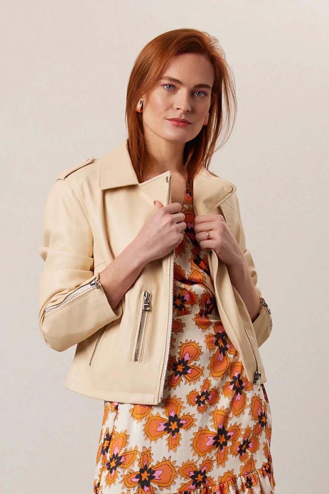 

Новая женская куртка из натуральной кожи ягненка, стильная байкерская куртка ручной работы для мотоциклистов XS бежевый