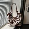 Vintage Cow Print Tote Bag For Women, Bow Decor, Large Capacity Daily Commute Shoulder Bag