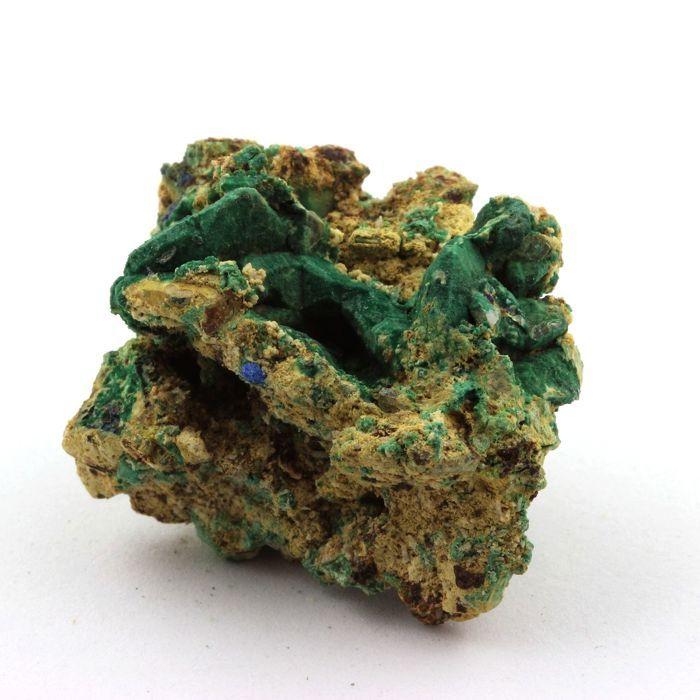 Pierres et Minéraux. Bournonite + Bindheimite + Malachite. 156.60 ct. Combe Guichard, Prunières, Isère, France.