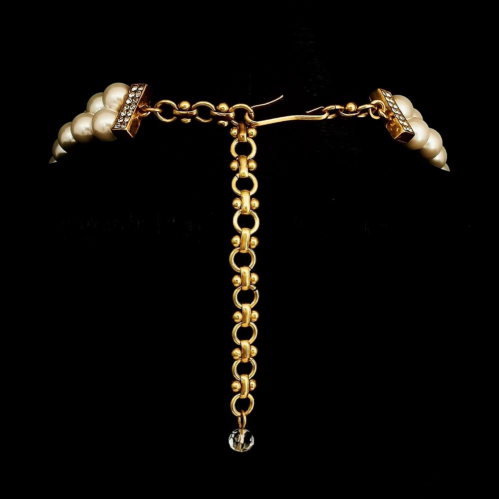 A Vintage Womens Necklace with a Zirconium Rose Fan and Pearl Tassels In Qingdao Style