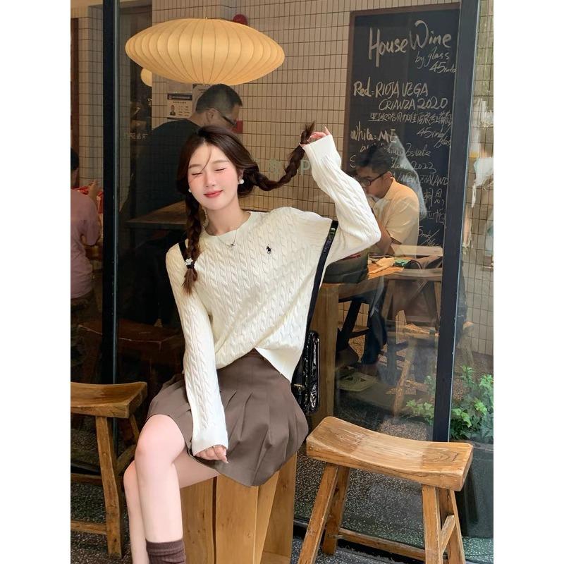 College Style Beige Thick Sweater Top Women's Autumn and Winter Design Sense Embroidered Twist Knitted Sweater with Bottom Coat