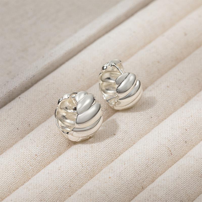 Elegant Minimalist Metal Croissant Earrings for Women: Luxury Simplicity with Smooth Design