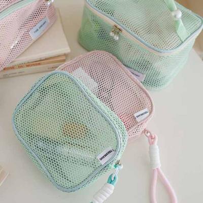 Einfarbiges Netz-Kosmetiktasche Große Kapazität Aufbewahrungstasche Transparente Make-up-Tasche Kulturtasche Organizer-Etui Kissen Make-up-Beutel