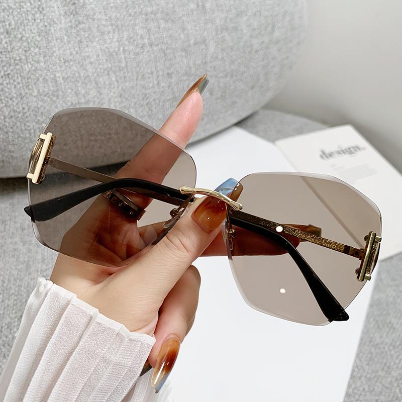 New Frameless Edge Cut Sunglasses Women Fashion Large Frame UV Protection 90252