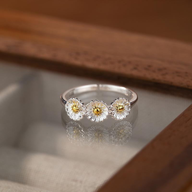 Inel mic cu margarete pentru femei, design simplu de nișă, inel cu flori albe, temperament, deschidere pentru navetiști, bijuterii reglabile