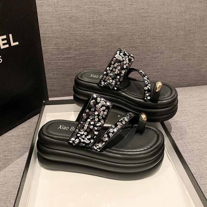 Moda 2024 Damskie Sandały na Grubej Platformie z Klipsem na Palec Wysokie Obcasy Gladiatorki Kapcie Kobieta Modne Lato Błyszczące Plażowe Rekreacyjne Japonki 7CM