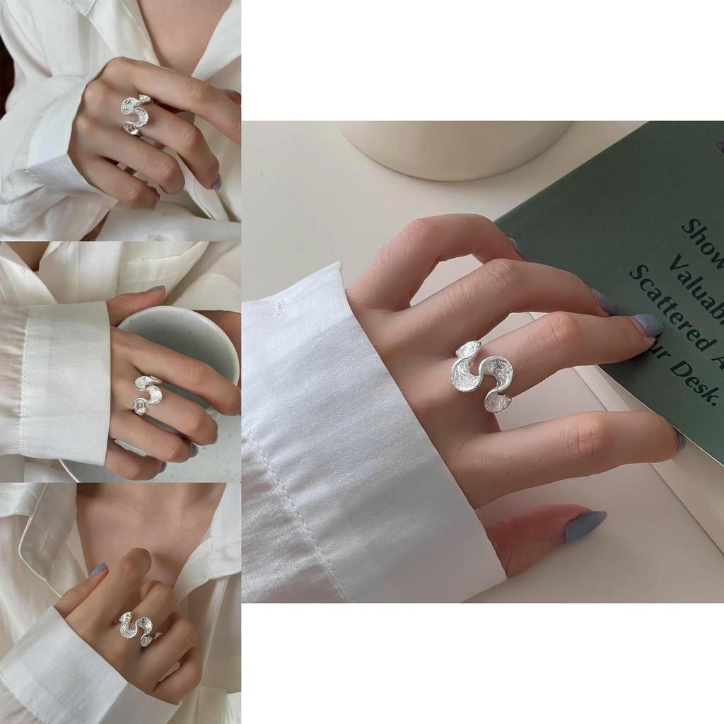 Chic Copper Twisted Wave Finger Ring With Unique Geometric Design For Women