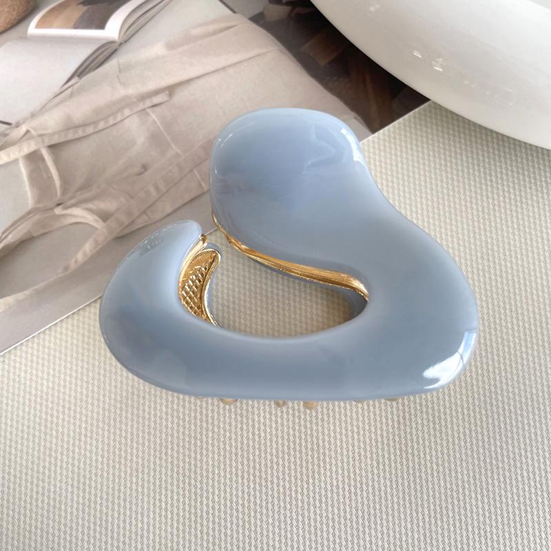 Retro Cream Textured Vinegar Hair Claw Clip for Women – High-Grade Oval Shark Design