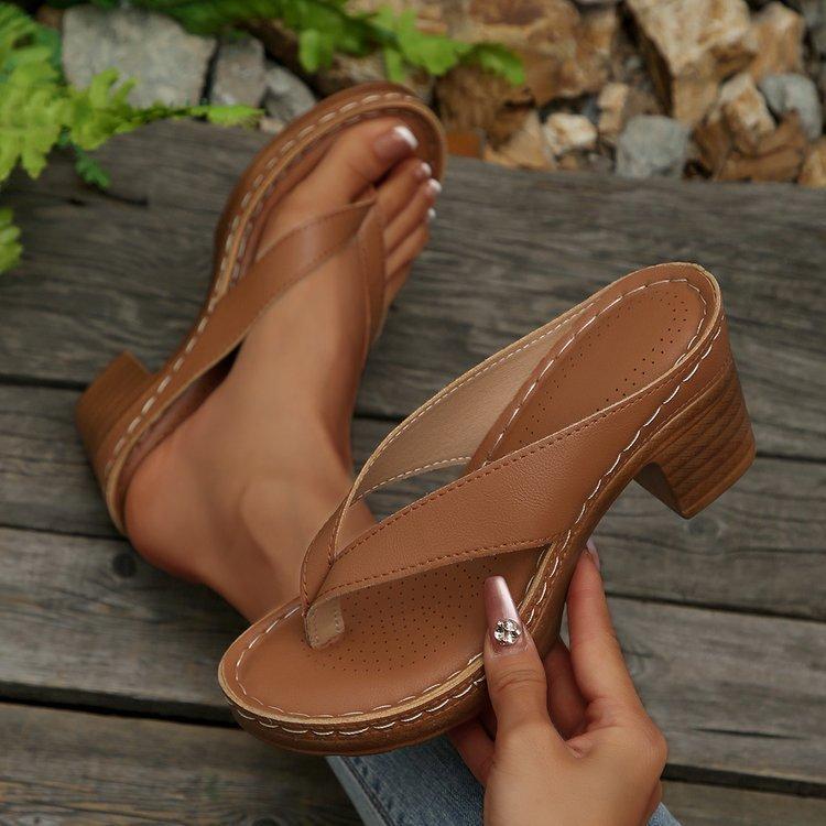Summer New Foreign Trade Large Size Slippers Women's European and American Flip Toe High Heel Thick Heel Casual Wear Beach Women's Sandals