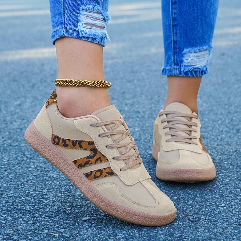 Fashion Large Casual Sports Shoes for Women In Summer and Autumn 2025, New Flat Bottomed Fashionable Versatile Casual Shoes
