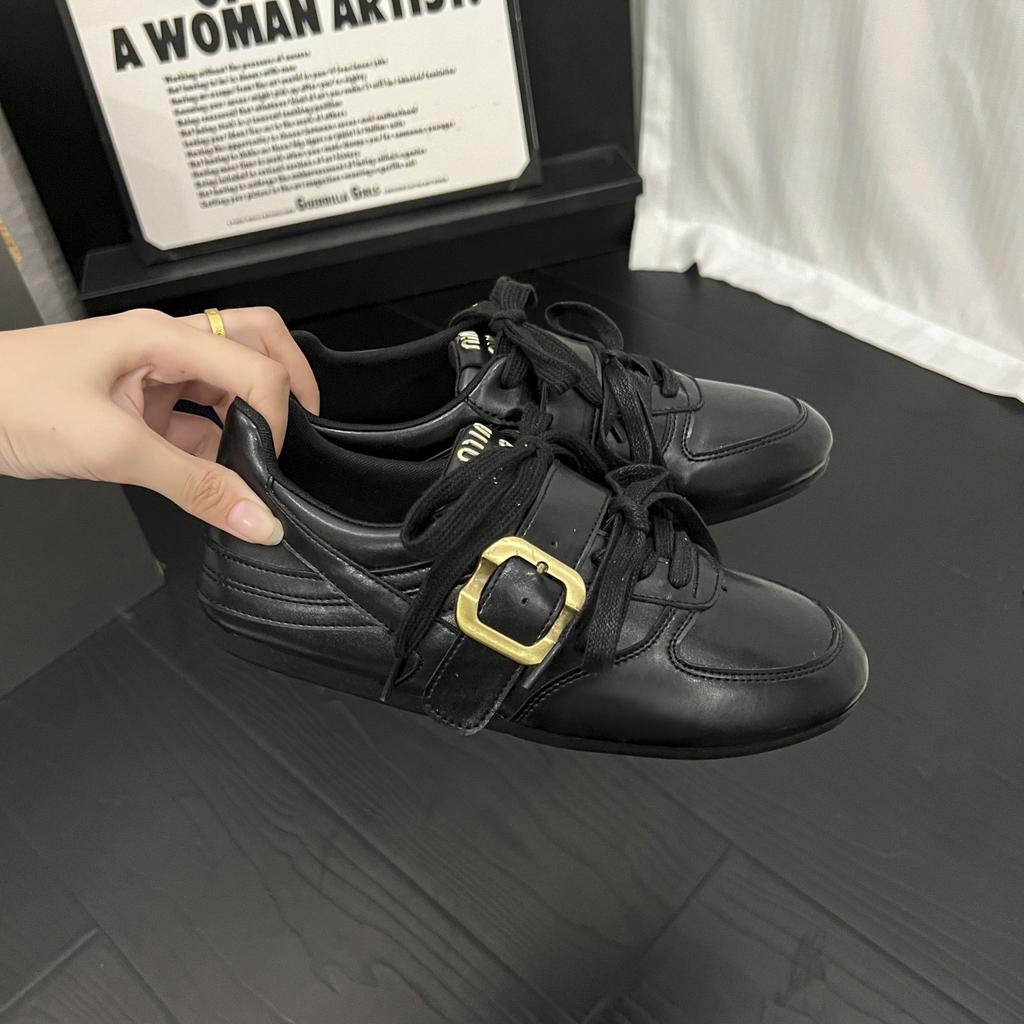 American retro German training shoes flat sole soft sole belt buckle double shoelace fashion casual British style small leather shoes single shoes 