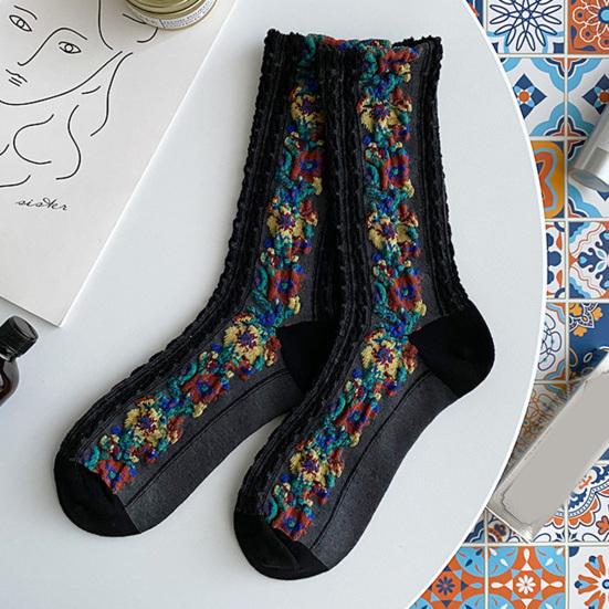 1 par middels lange, varme sokker til kvinner, med blomstermønster og etnisk trykk, crew socks for høst og vinter