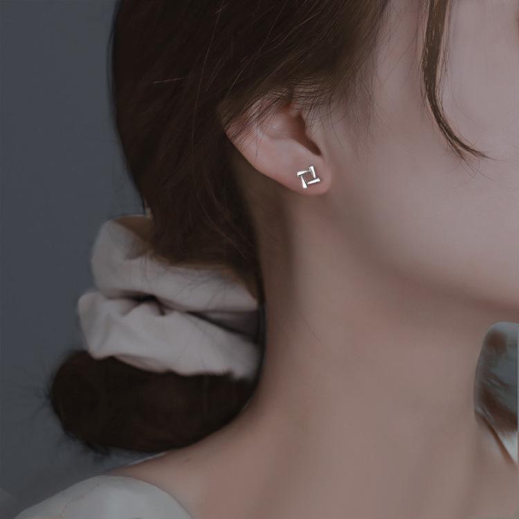 Geometric 925 Sterling Silver Stud Earrings – Small, Exquisite, Trendy, Niche Design for Summer 2021