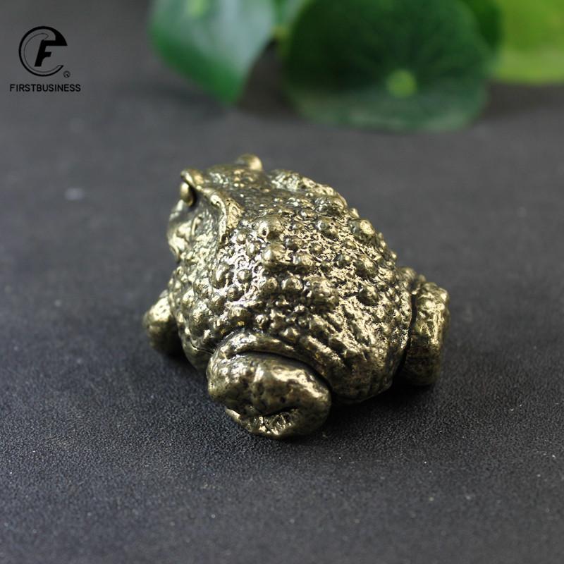 Brass Golden Toad Lucky Tea Pet Vintage Simulation Animal Figurines Miniatures Home Office Desk Ornament Car Decoration Crafts