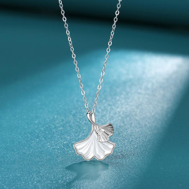 Sansheng Has Apricot Apricot Leaf Necklace For Women'S Niche Exquisite Fashion And Versatile High-End Pendant For Women