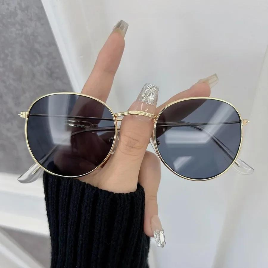 

Classic Square Fashion Sunglasses for Daily Use Women Men Vintage Retro Cat Eye Minimalist Stylish Personality Female Male Other