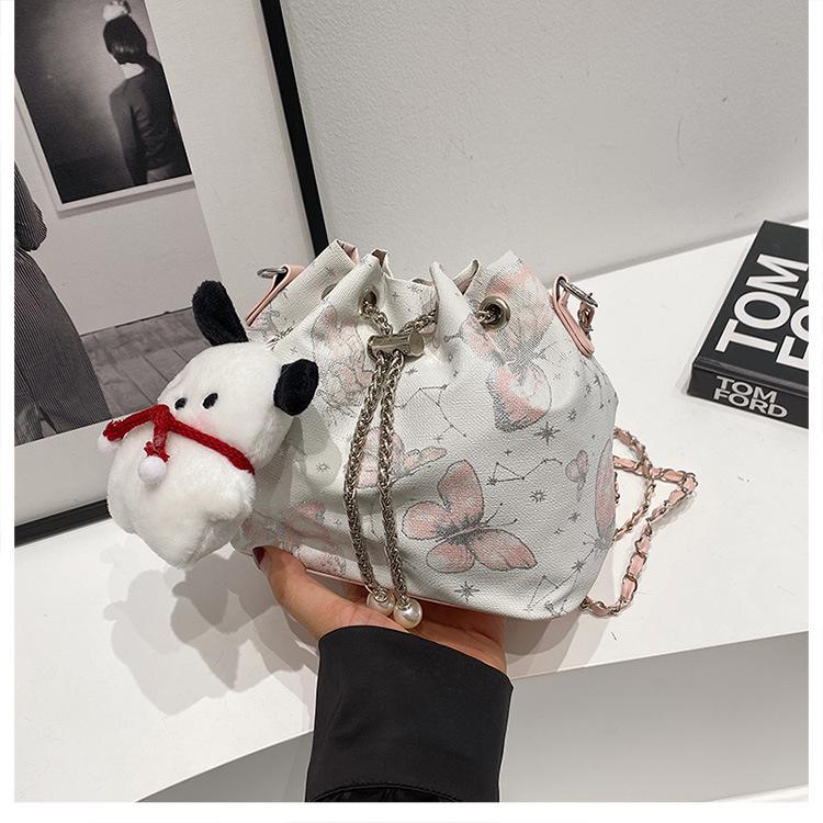 

This year, the popular super-hot niche bag women s 2024 new trendy summer versatile chain messenger bag popular bucket bag Without pendant рожевий