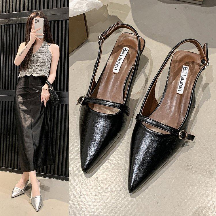 Frühling und Sommer neue spitze Zehenpartie Ein-Wort-Schnalle Einzelne Schuhe Dünner Absatz Elegant und sexy Taschenkopf Riemchensandalen Damenmodelle