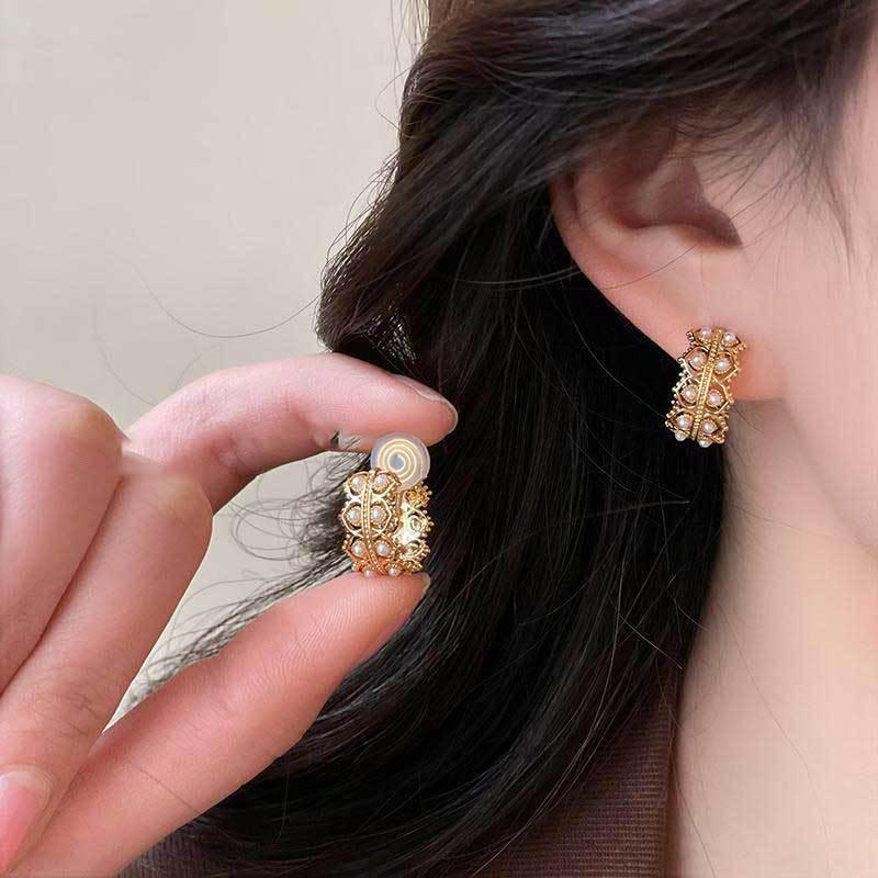 Koreanischer Stil Nicht-Piercing Ohrclip mit langem Quaste, Perlmutt Schmetterlings Design für Damen - High-End, Coole Mode.