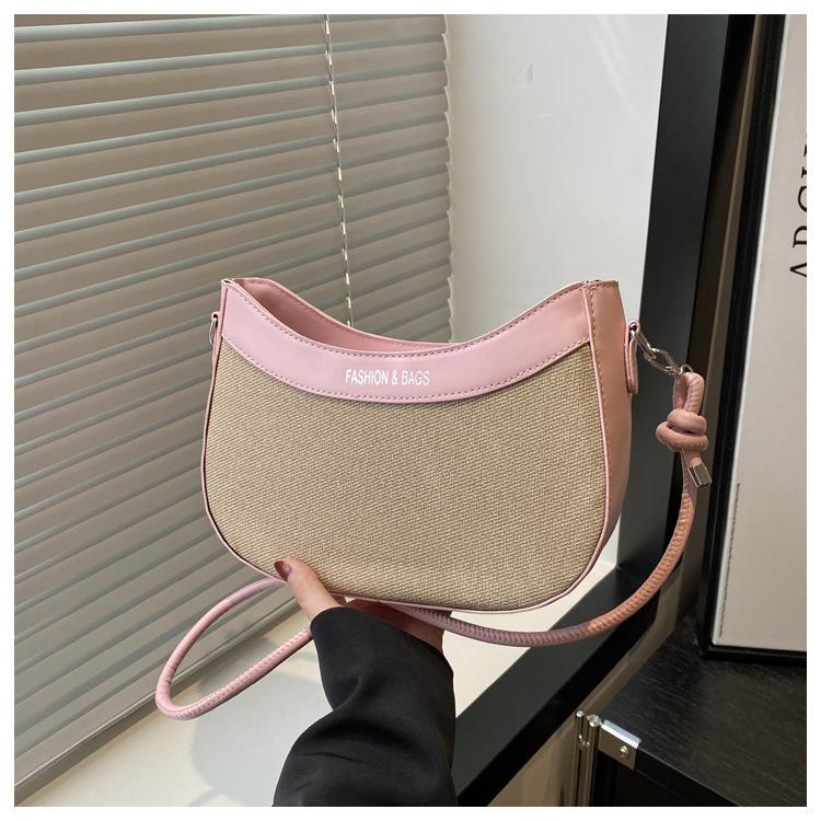 

Fashion contrasting color bucket bag women s 2025 winter new simple foreign texture mobile phone bag casual commuter messenger bag розовый