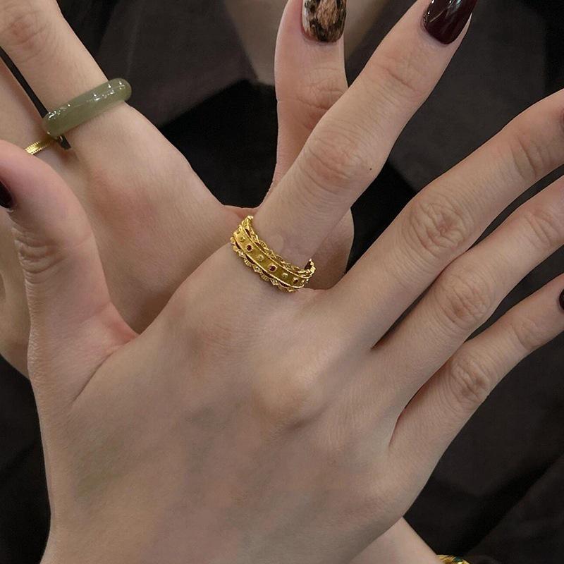Retro Ruby Gold Floral Lace Index Finger Ring - High-End Light Luxury Style