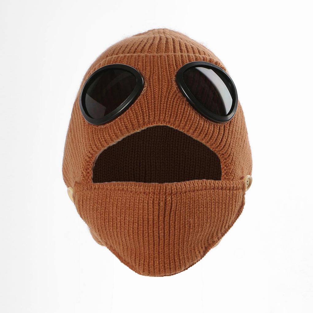 Mask, goggles, beanie hat, winter knit, celebrity