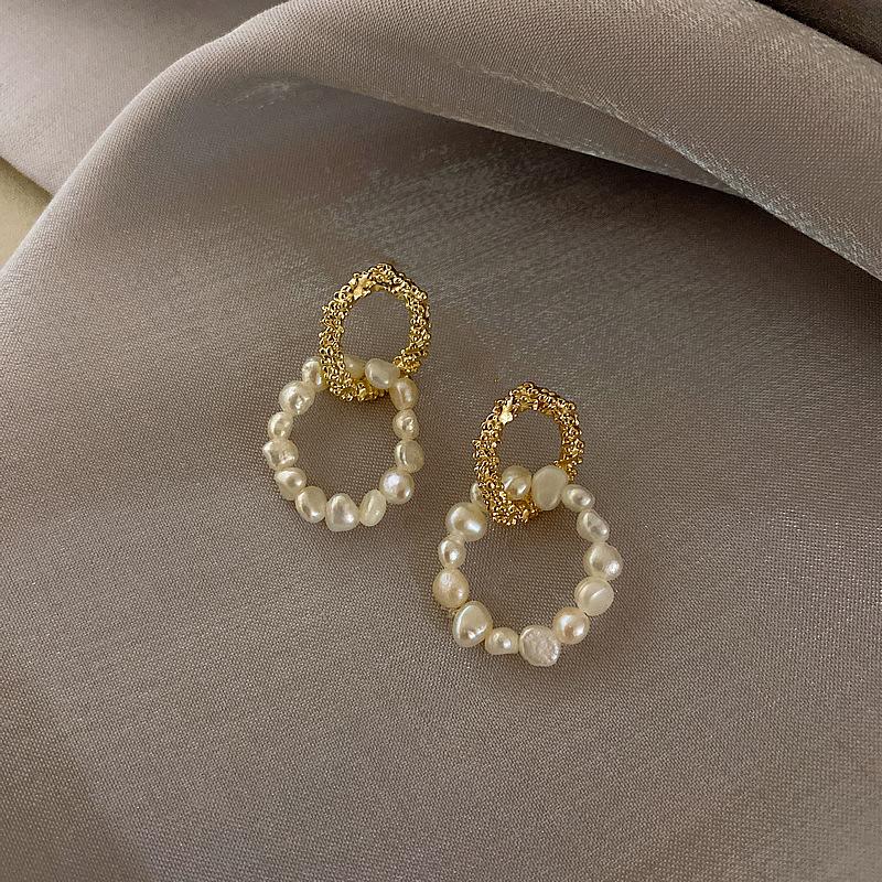 Baroque Freshwater Pearl Metal Earrings Retro Simple Temperament Fashion Special-Shaped Small Rice Stud Earrings
