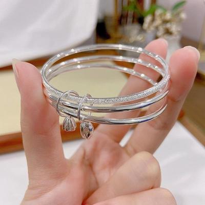Pulseira Amor Eterno: Estilo Jovem Feminino, Cobre Branco com Banho de Prata, Design de Cápsula e Flor de Lótus, Pulseira da Moda.