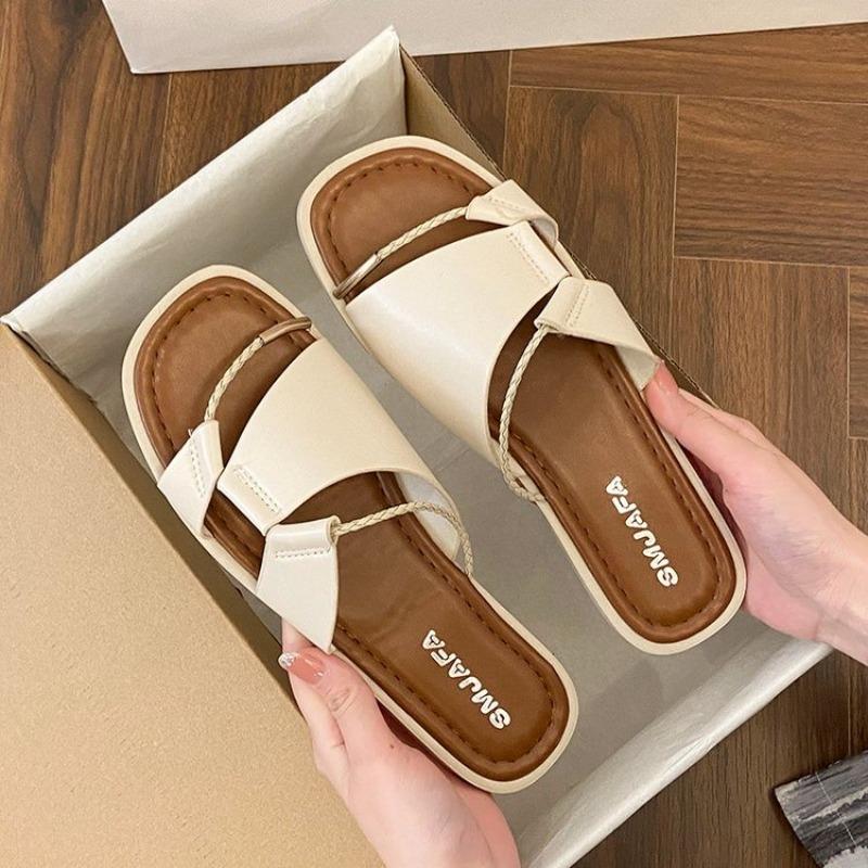 Fashion Summer 2025 Fashionable Minimalist Korean Style Beach Shoes Universal Flat Bottom Toe Post Thong Slippers Leisure Rubber Sole