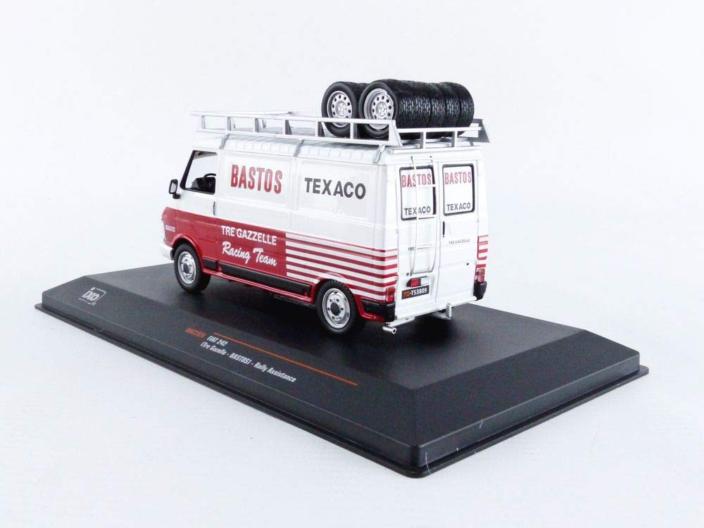 IXO Scale Fiat 242 GAZELLE Rally Assistant Car with Roof Rack and Tires 1/43 "TRE BASTOS"