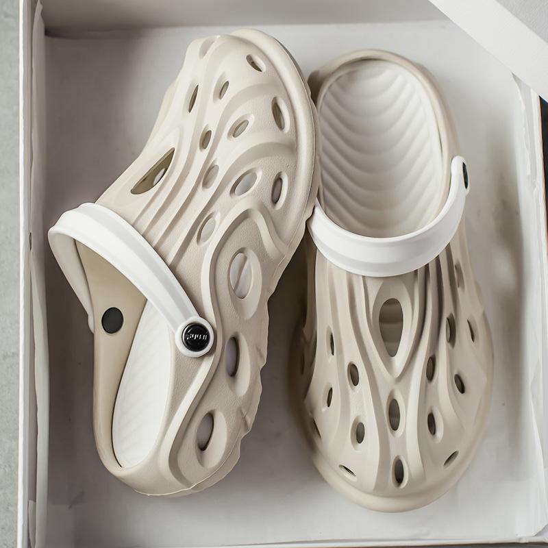 Men's New Comfortable and Trendy Fashion Daily Casual Round Head Color Matching Hole Shoes Breathable Bag Head Men's Hole Shoes