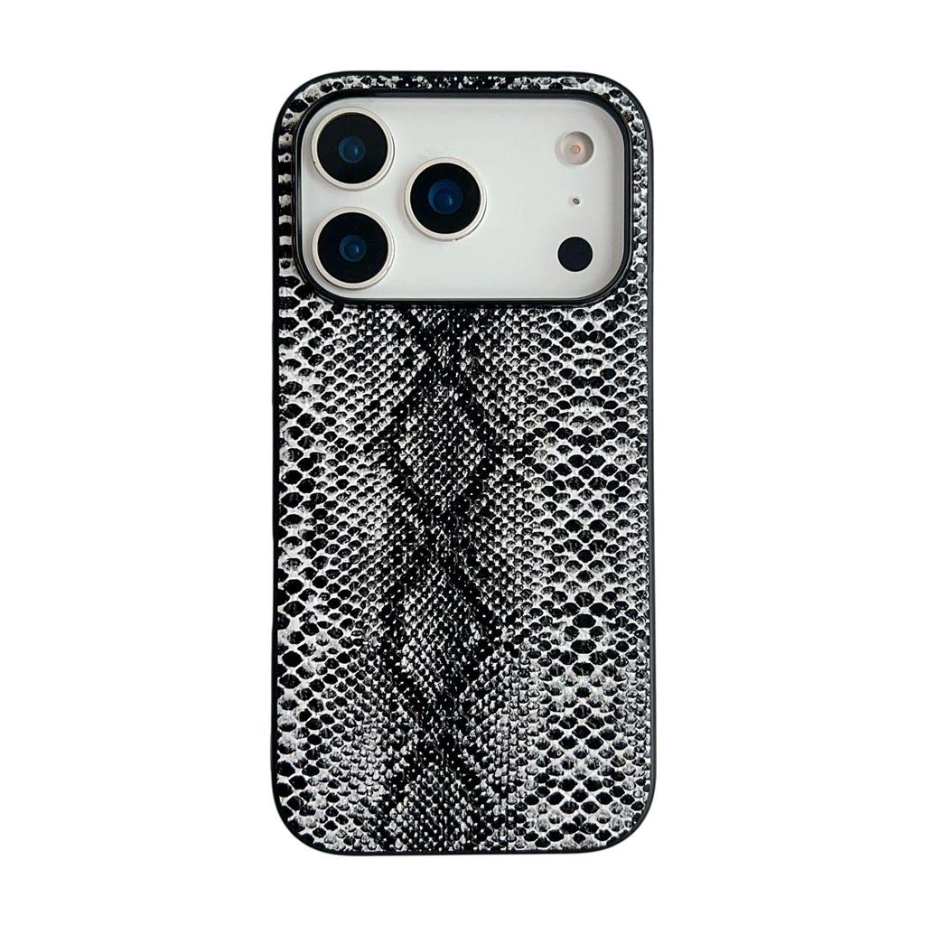 Custodia iPhone 11 in Fibra di Carbonio con Stampa Serpente di Alta Qualità e Adesivo Pelle di Leopardo