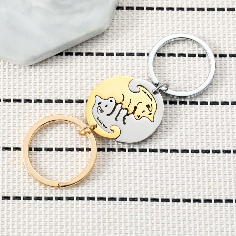 Titanium Steel Hug Dog Stainless Steel Keychain Cute Pet Design Fashion Couple Pendant Practical Valentine's Day Gift