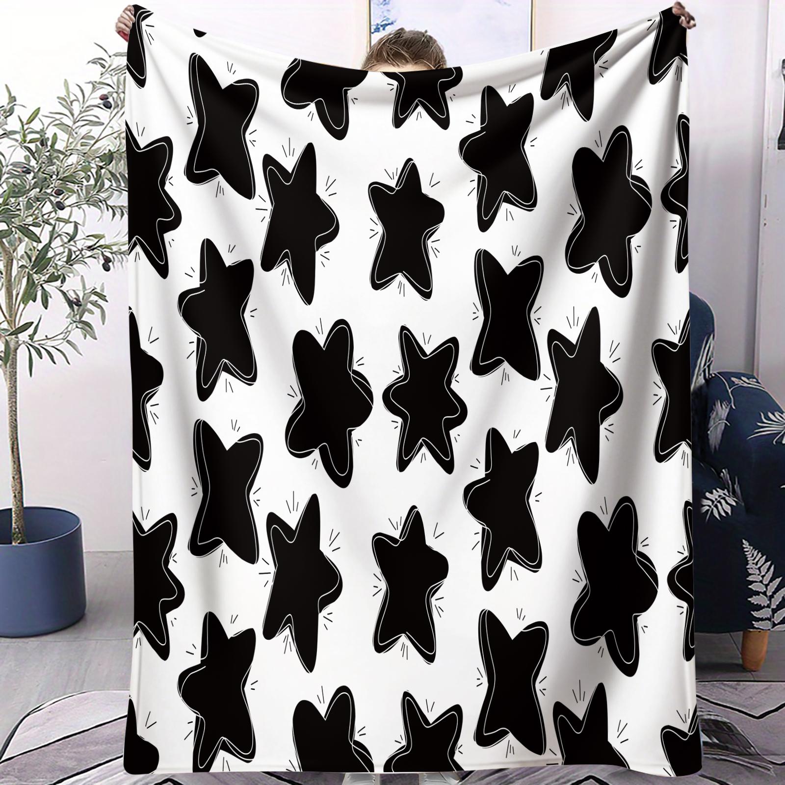 

Black White Color Block Star Fleece Blanket Quality Warm Cozy Blanket for Home Travel Office Multifunction and Universal 75x100cm (30x40inch)