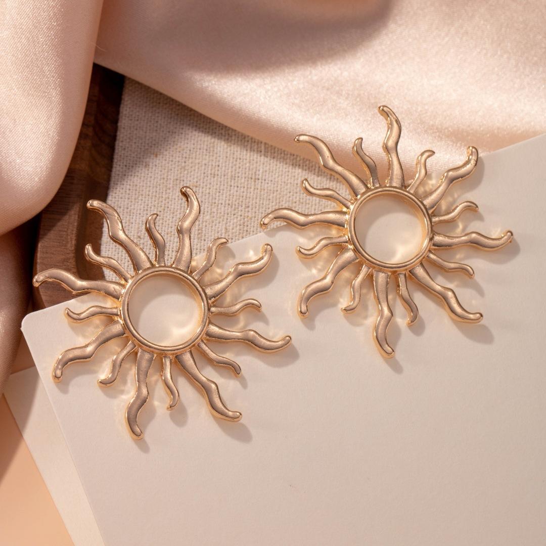 

Fashionable and Elegant Sunflower Earrings Earrings Jewelry Accessories Gifts золотий