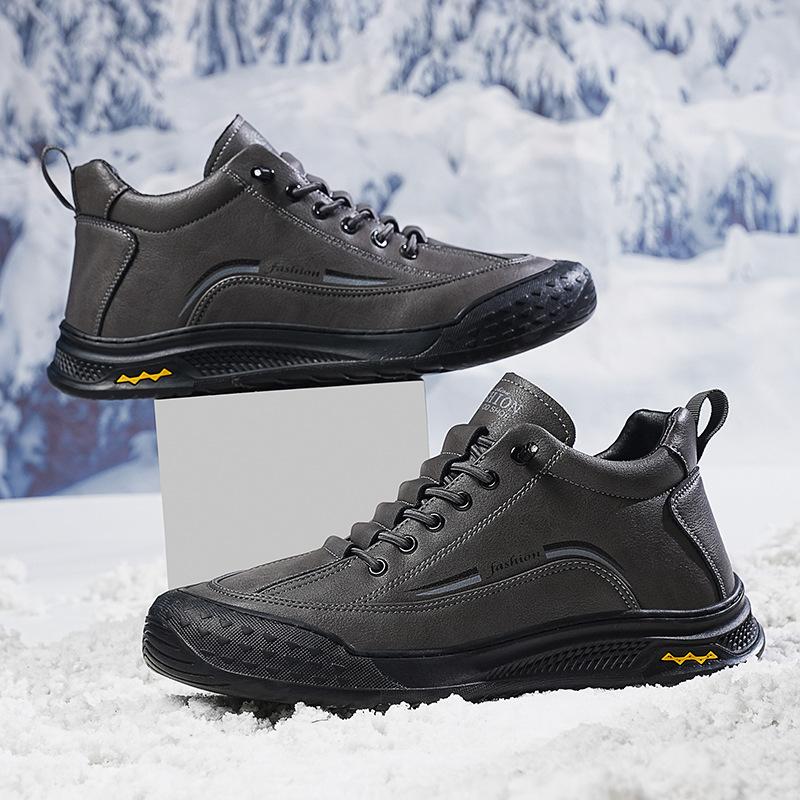 

Men s winter new fleece thickened low-top labor insurance shoes Men s outdoor mountaineering site work overalls shoes 44