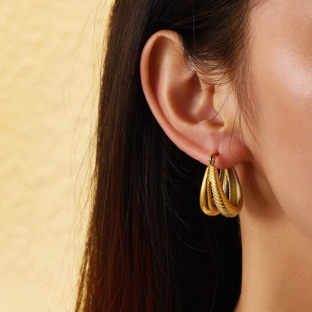 Cercei Trendy Personalizați, Cercei Stil Metalic, Cercei Răsuciți în Formă de Diamant