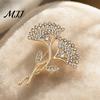 Vintage Style Brooch Rhinestone Ginkgo Leaf Brooch, Sparkling Lapel Pin for Men Women, Decorative Accessory Badge Clothes Bag Hat Scarf Suits Alloy