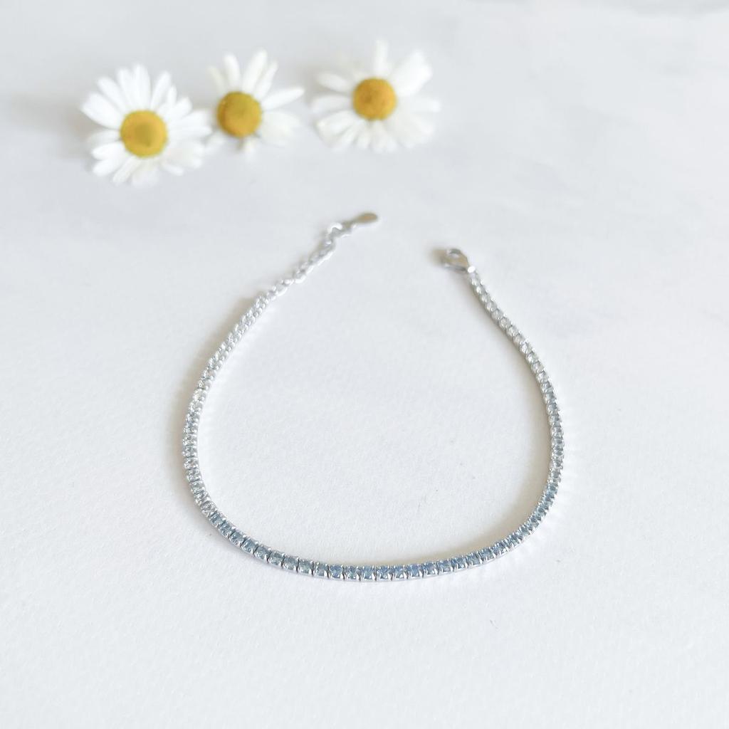 Bracelet en argent avec zircons cubiques, poids du produit 3,44 g (2146087)